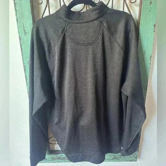 Gregory Norman Collection pullover half zip. Perfect for chilly am golfing. - Picture 6 of 6